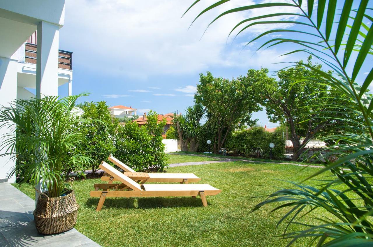 Thea Suites Potidea Nea Poteidaia Exterior foto