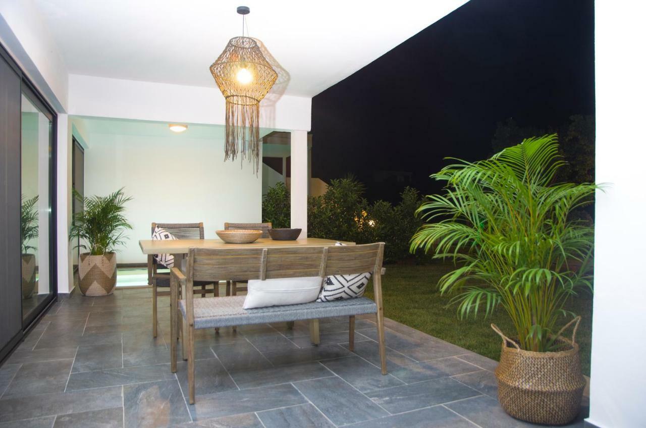 Thea Suites Potidea Nea Poteidaia Exterior foto